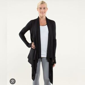 Lululemon universal wrap in grey size‎ 8